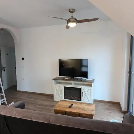 Lehmann 2 Apartment