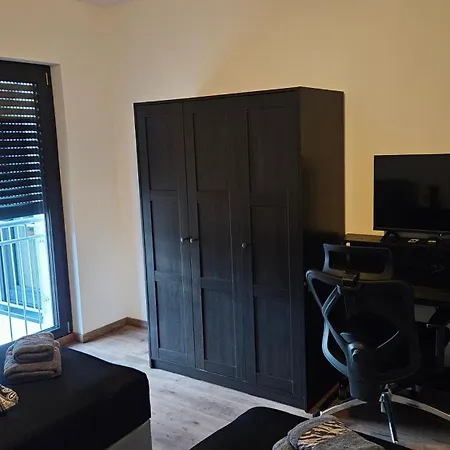 Lehmann 2 Apartment